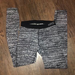 Nike Patterned workout leggings